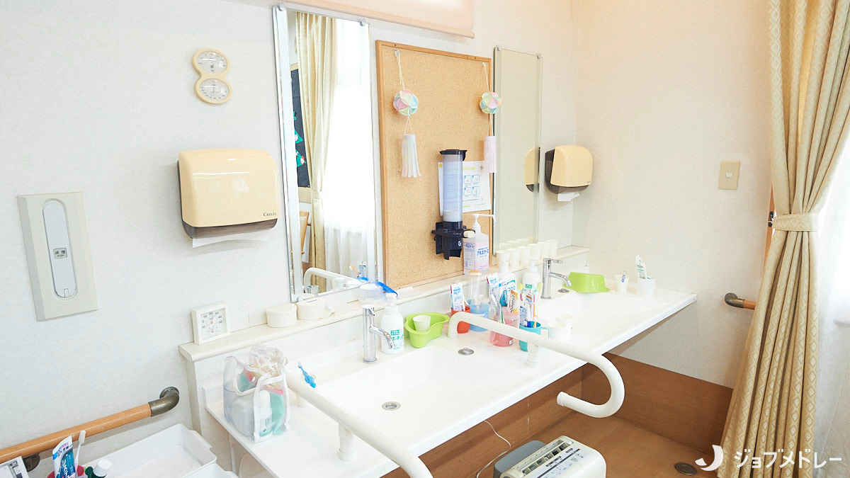 セントケアいわね　小規模多機能（看護師/准看護師の求人）の写真11枚目：洗面スペースの様子です