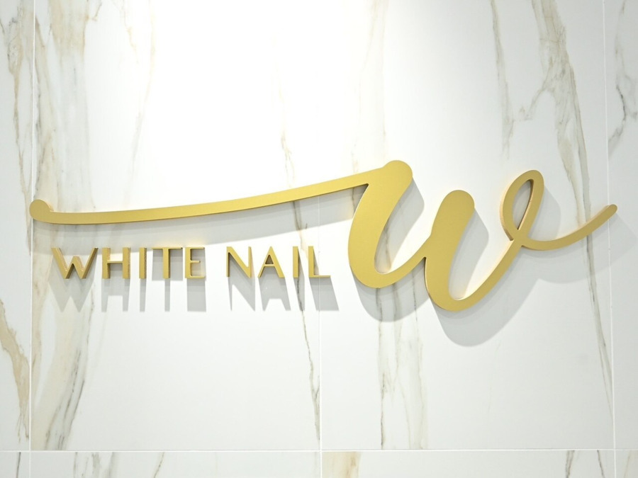WHITE NAIL 難波店の写真