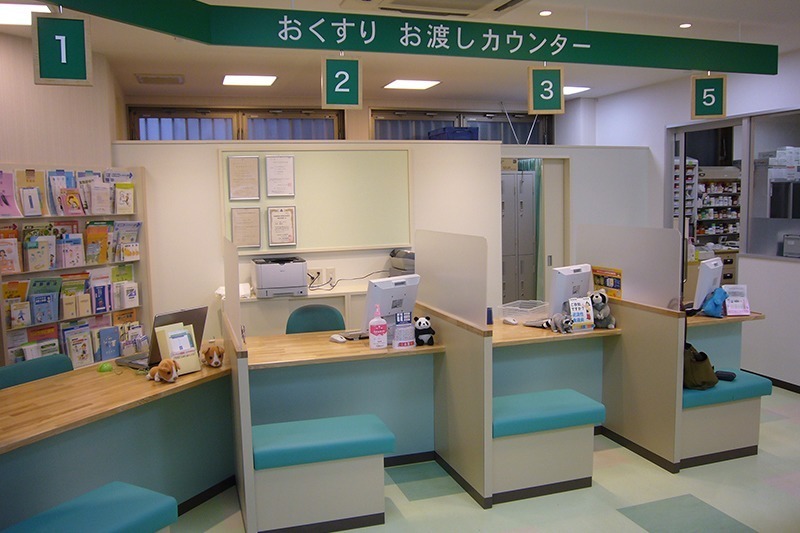 中日調剤薬局 八事日赤前店の写真2枚目：中日調剤薬局 八事日赤前店の内観です