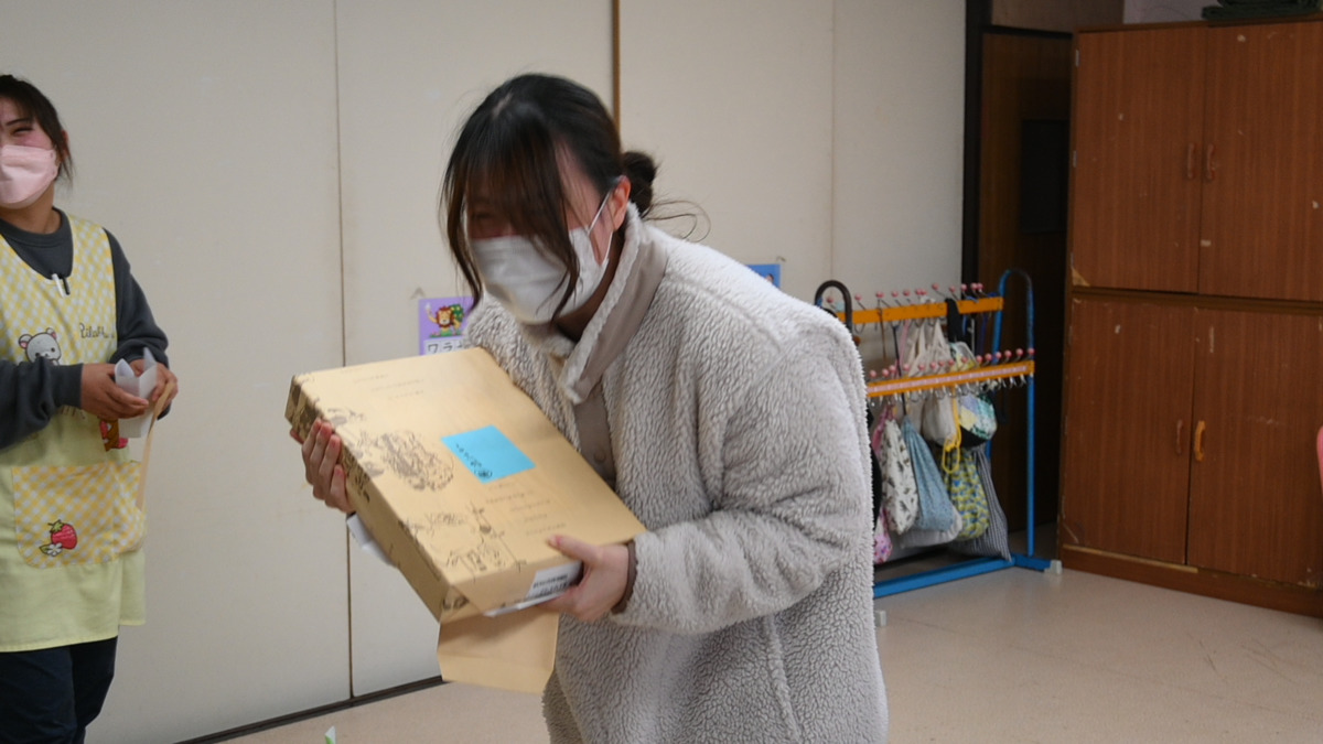 立華学苑の写真7枚目：１２月追加　ビンゴ大会の様子
近江牛が当たりました！！