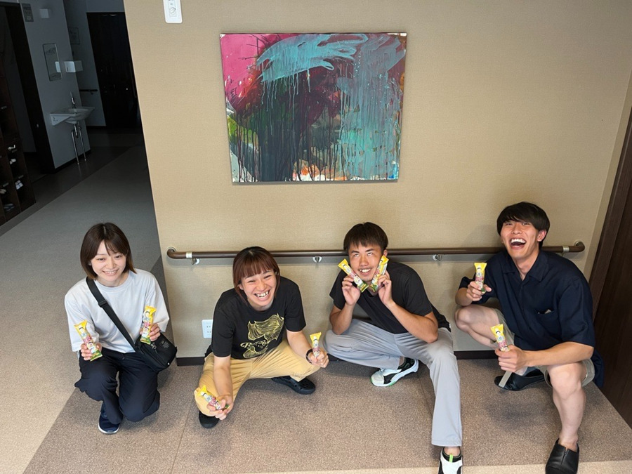 生活介護はちみつ（生活支援員の求人）の写真4枚目：笑顔で仕事ができる、そんな職場です！