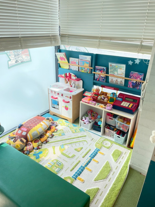 たまプラーザファミリー歯科(歯科衛生士の求人)の写真12枚目:キッズスペースもあり、おもちゃや絵本もたくさんご用意しています!