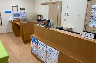 共創未来 越前町薬局（薬剤師の求人）の写真2枚目：共創未来 越前町薬局の内観