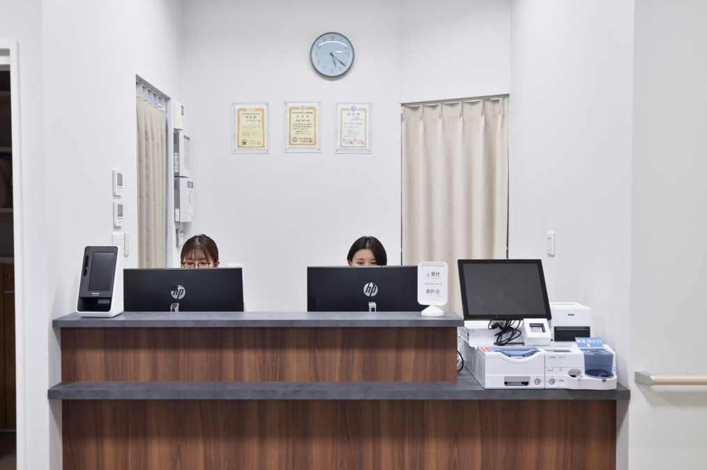 はな形成外科クリニック（医療事務/受付の求人）の写真2枚目：