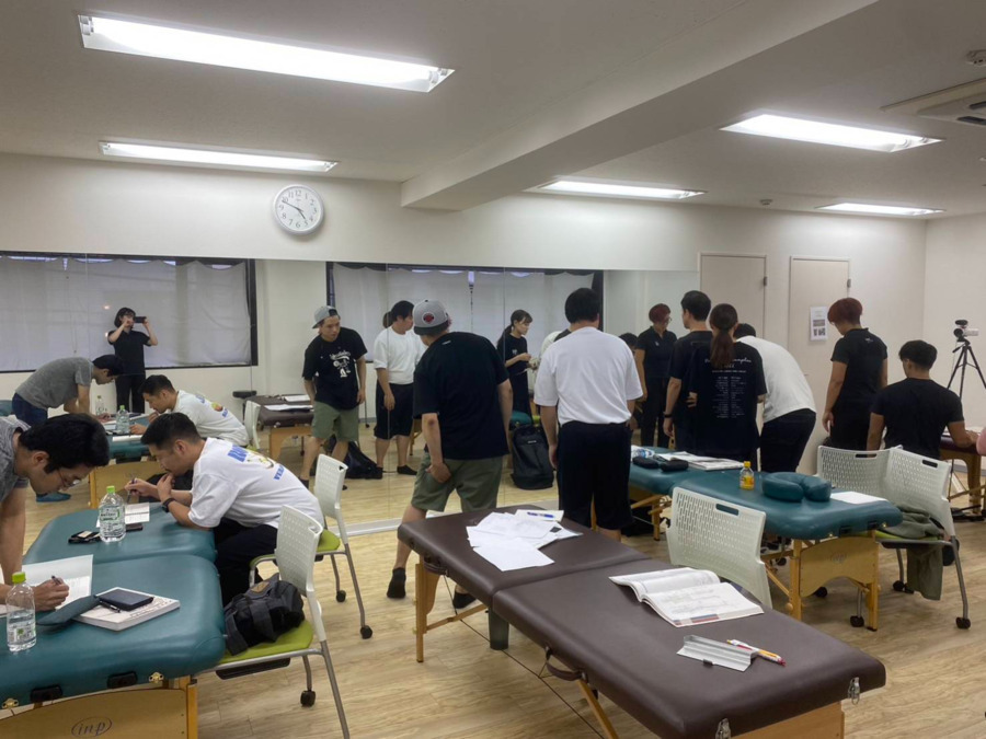 姿勢改善サロンRoots（理学療法士の求人）の写真3枚目：