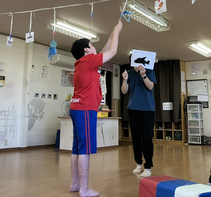 児童デイサービスたんぽぽの写真11枚目：活動ではマッチングゲームも行ったりします☆