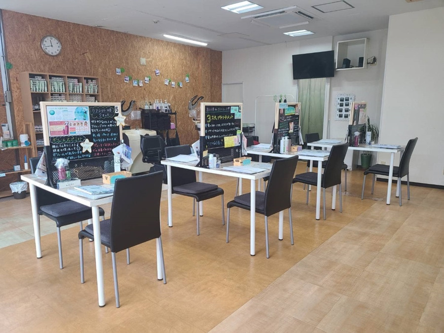 髪染本舗 一宮店（美容師の求人）の写真2枚目：