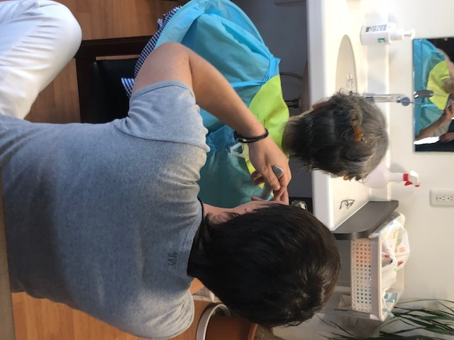 高齢者・障がい者向け賃貸住宅楽々（介護職/ヘルパーの求人）の写真6枚目：プロの床屋さんによるカットです。