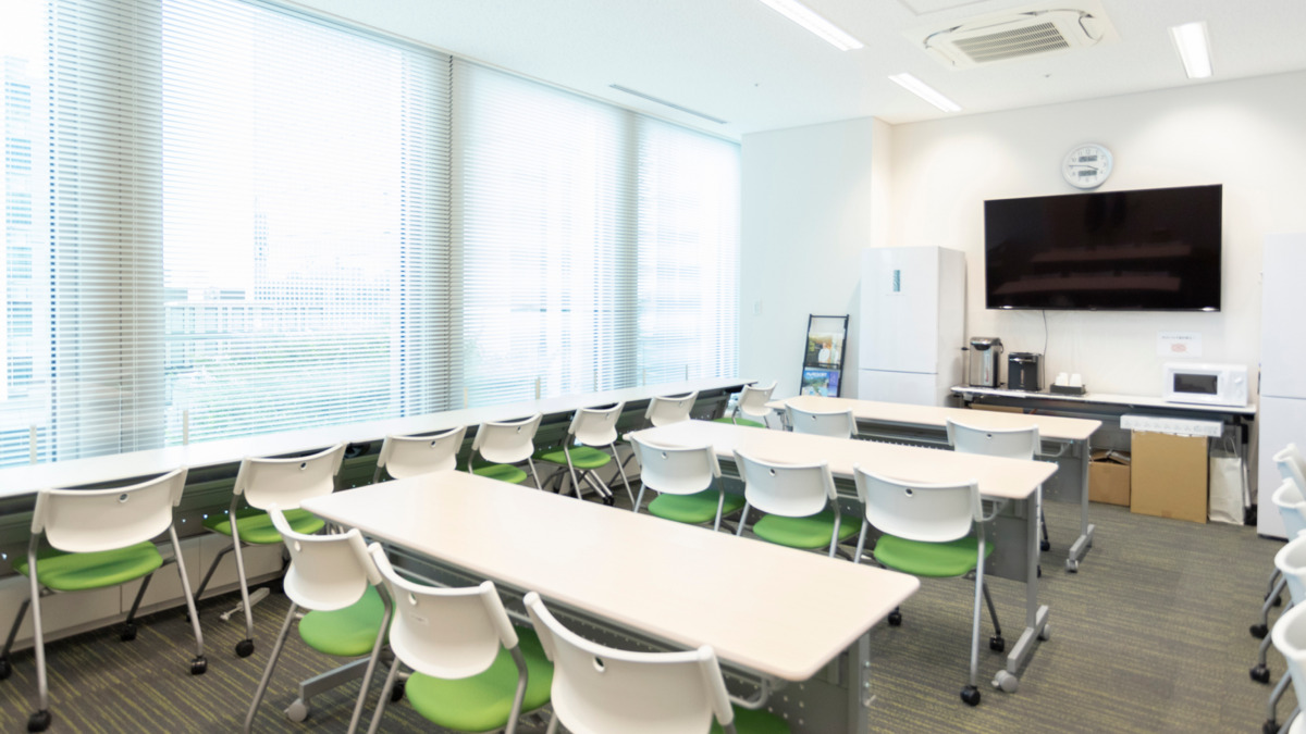 株式会社アドバンスト・メディカル・ケア 室4オフィス(一般事務/管理部門の求人)の写真7枚目:広々した休憩室です♪