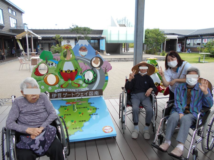 介護老人保健施設おおひら(作業療法士の求人)の写真5枚目:外出リハビリ(函南ゲートウェイ)