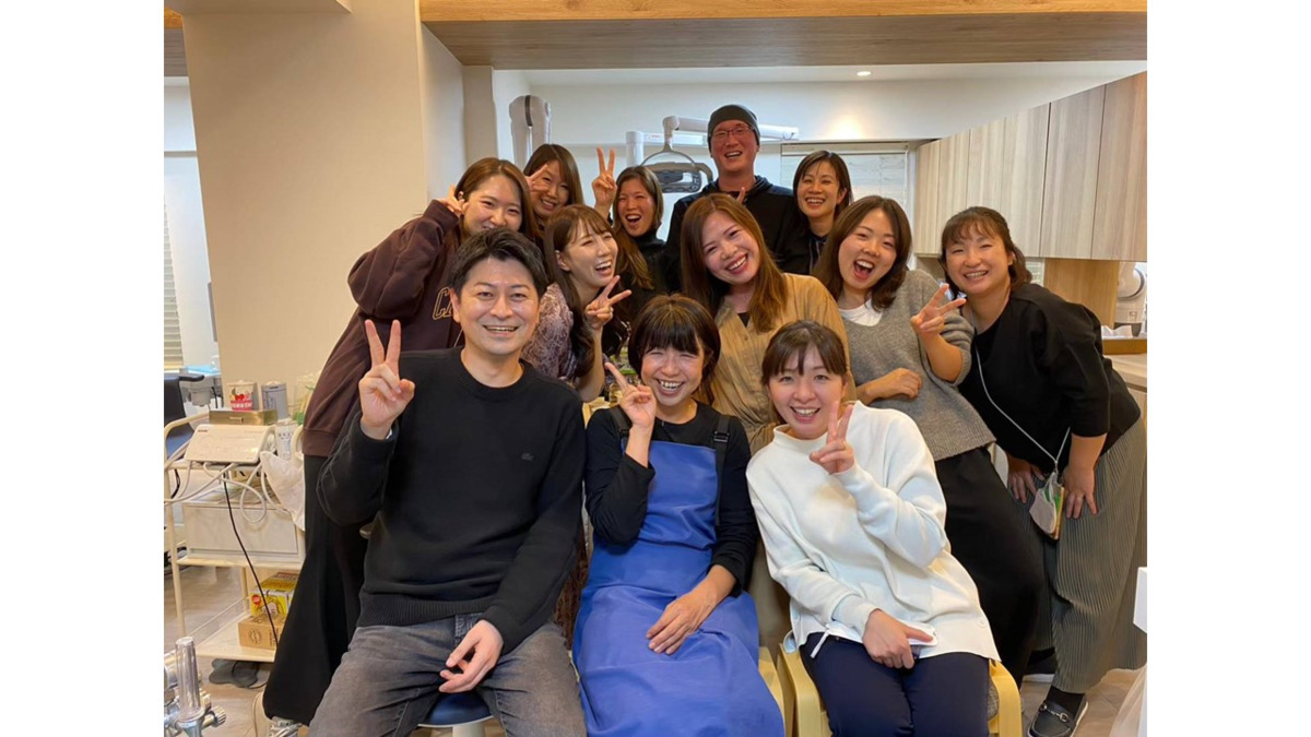 ふたわ歯科クリニック（歯科医師の求人）の写真2枚目：職種の垣根なく、楽しく働いています！