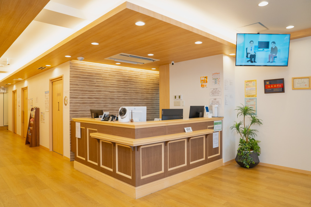 日野まつ整形外科(柔道整復師の求人)の写真10枚目:受付