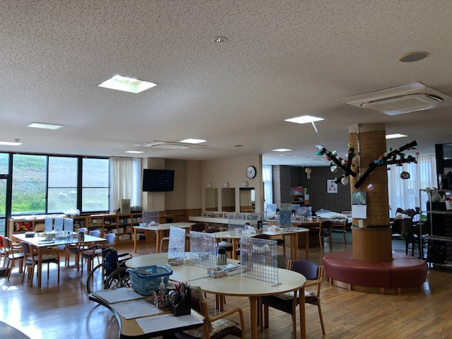 ニコニコデイサービス鶴里（生活支援員の求人）の写真2枚目：
