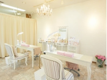 Nail & Eyelash Salon ティアラリュクス 船橋店【2025年04月01日オープン】（ネイリストの求人）の写真5枚目：