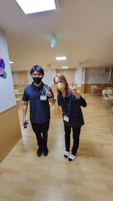 サービス付き高齢者向け住宅　リーブス富田林（介護職/ヘルパーの求人）の写真4枚目：スタッフの仲も良好です