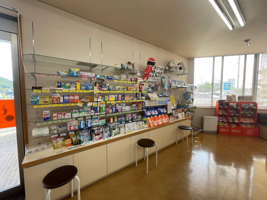 こやま薬局・長船店（調剤事務の求人）の写真4枚目：待合室の様子