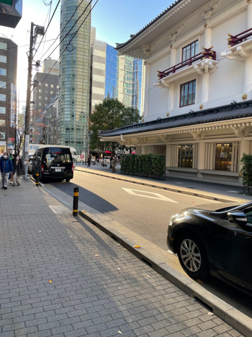 株式会社ヒットエイト 居宅介護支援事業所（仮称）（ケアマネジャーの求人）の写真2枚目：都営浅草線、東京メトロ日比谷線東銀座駅徒歩1分。雨が降っても傘要らずです。