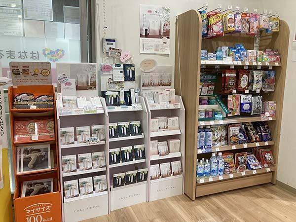 株式会社アイセイ薬局　アイセイ薬局　登戸店（薬剤師の求人）の写真2枚目：はなまる薬局　登戸店の内観