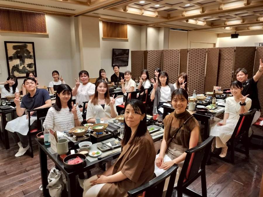 かやはら歯科クリニック（歯科衛生士の求人）の写真4枚目：開業７周年食事会⭐️