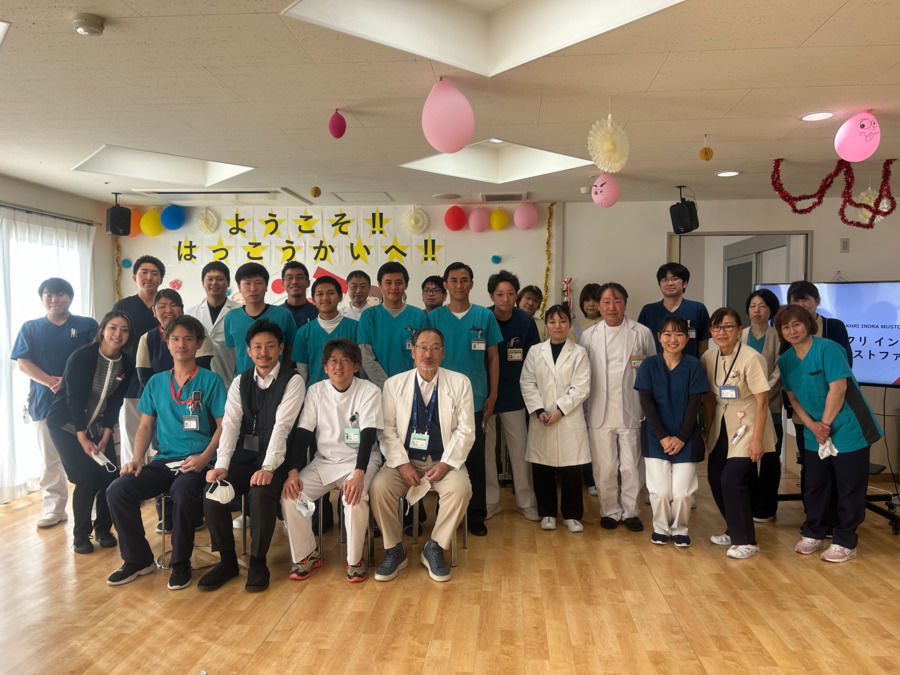 医療法人八甲会潮田病院介護医療院の写真3枚目：外国人技能実習生も活躍！
（ベトナム・インドネシア）