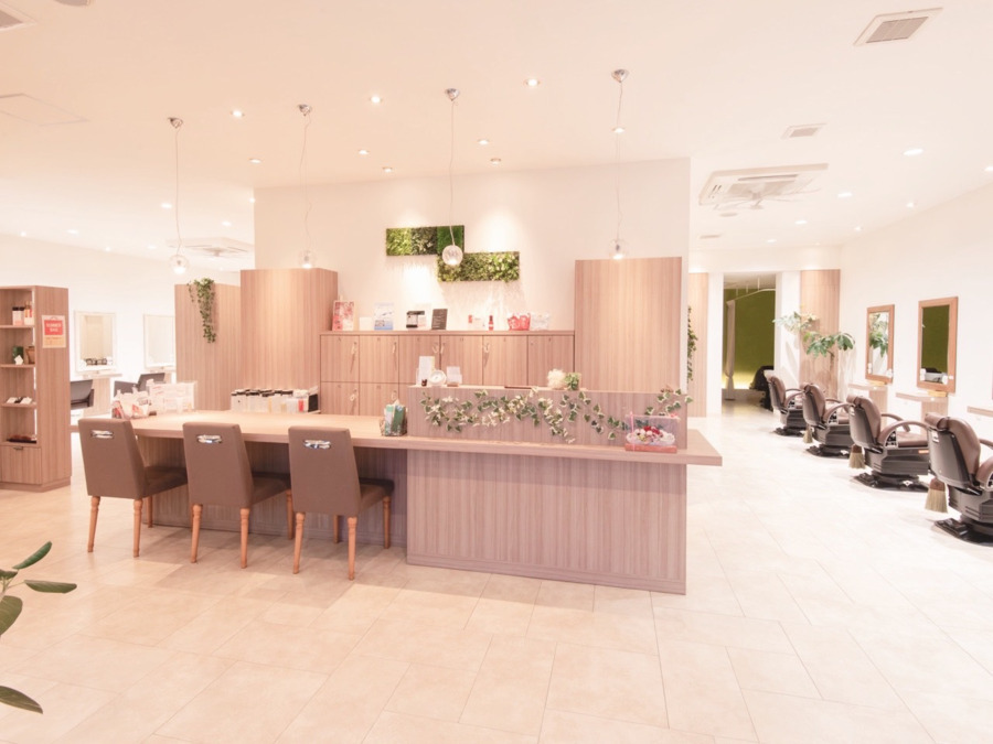 UNDER TREE GARDENの写真2枚目：