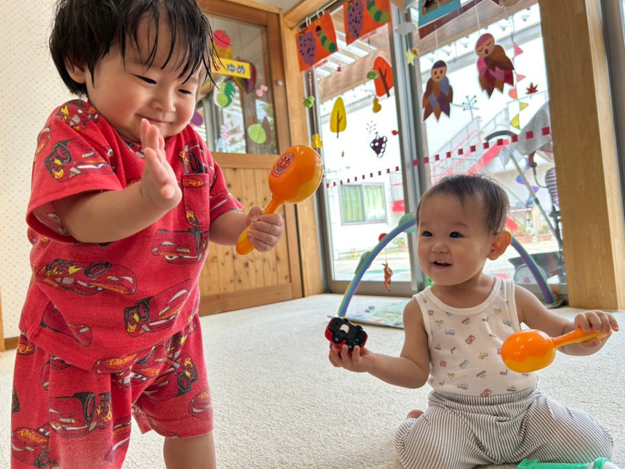 幼保連携型認定こども園　カトレヤこども園（保育士の求人）の写真3枚目：夏の様子♪（0歳児クラス）