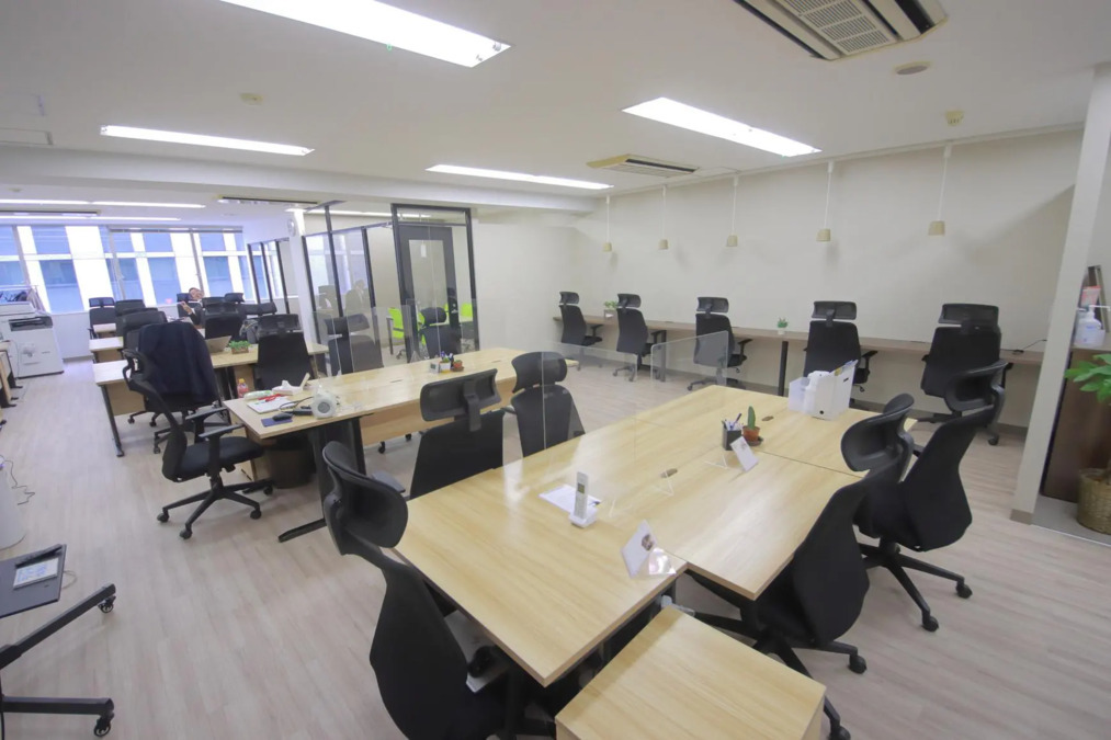 ディーキャリア ITエキスパート横浜馬車道オフィスの写真1枚目：