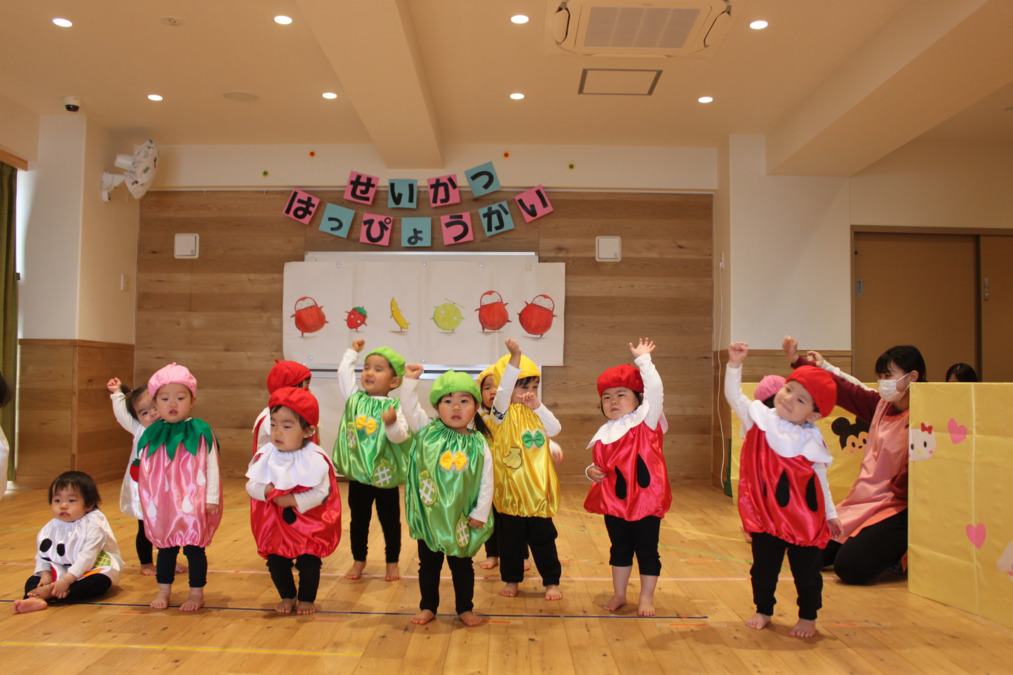 このえ西亀有保育園の写真9枚目：ホール完備。運動遊びや行事に活躍します／西亀有