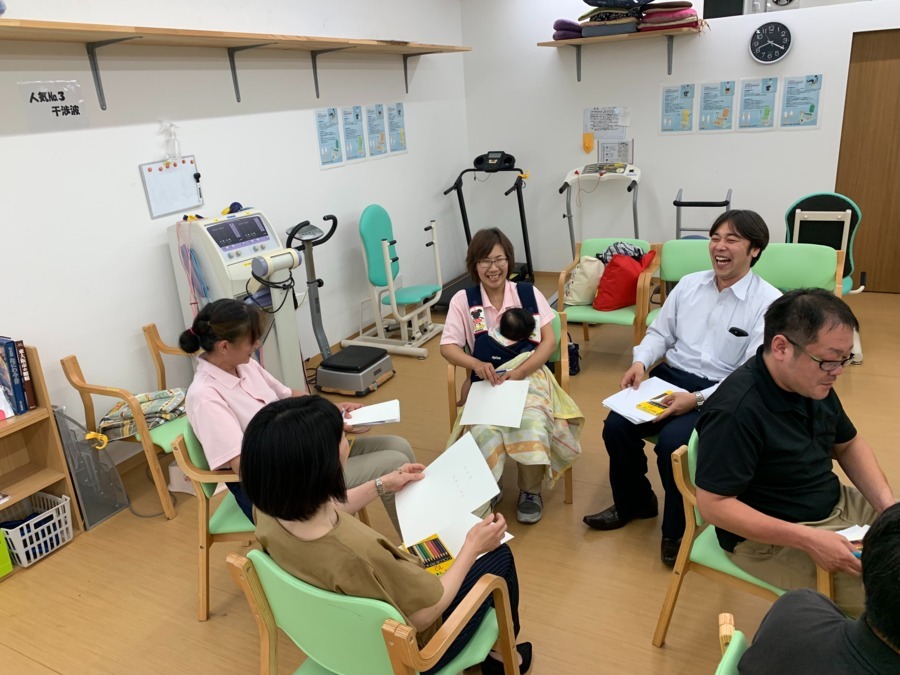 癒しの森保育園の写真10枚目：3か月に一度子供子育て支援セミナーを実施