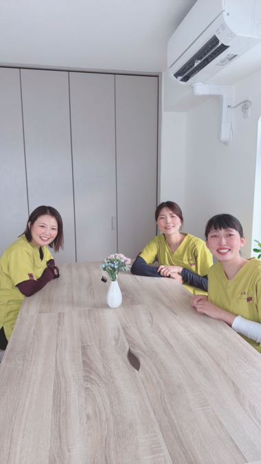 訪問看護ステーション立花畑 園田店（作業療法士の求人）の写真2枚目：事務所風景♡①