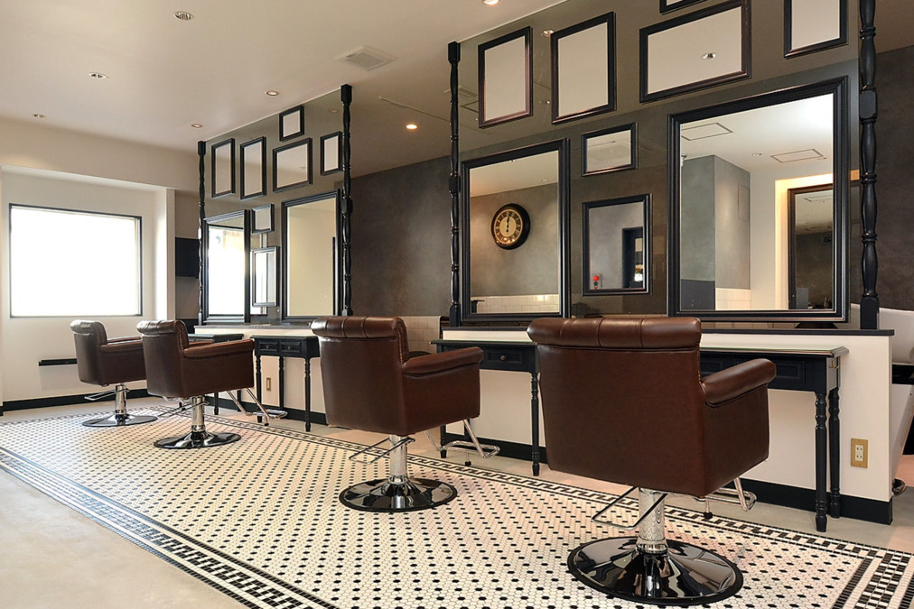 LOUVRE Total Beauty Salon八木店の写真