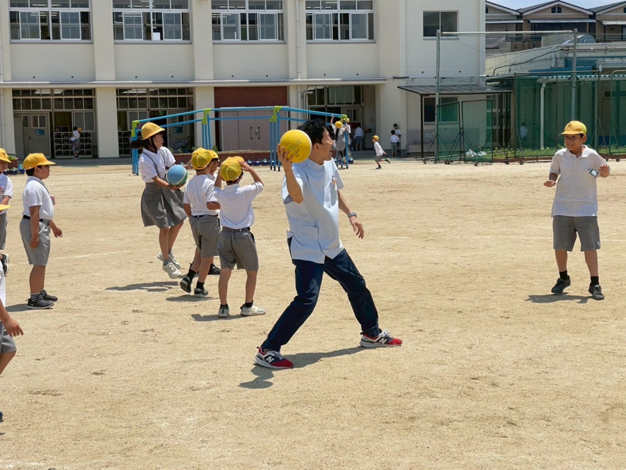 医療法人正真会　池嶋歯科診療所（歯科衛生士の求人）の写真11枚目：R7.6月の2.4年生の健診の休み時間です。
