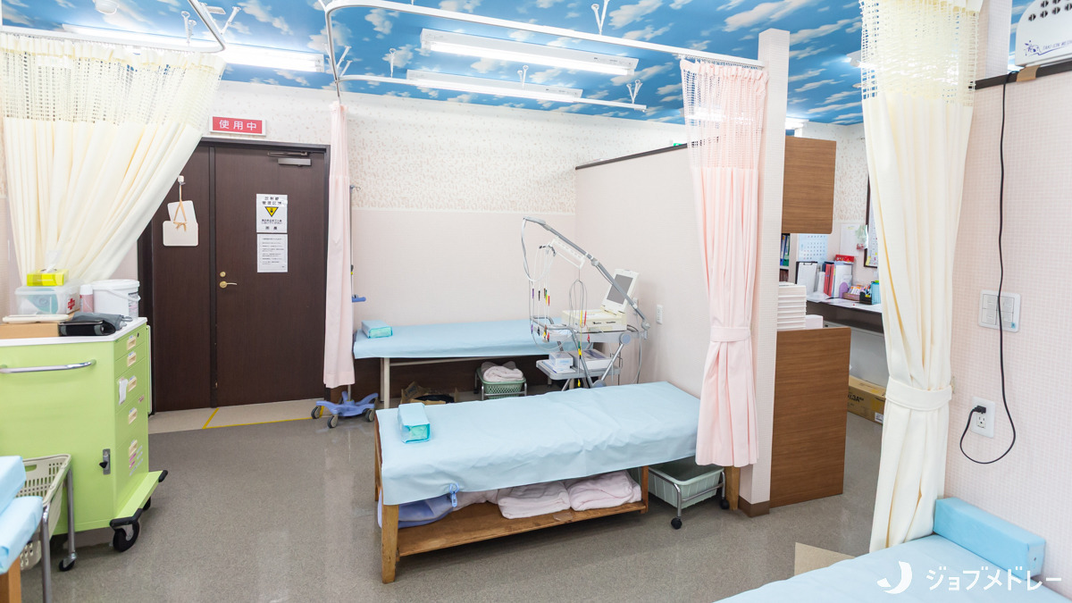 武田内科医院（看護師/准看護師の求人）の写真5枚目：患者さまに安心していただけるような広々とした診療室です。