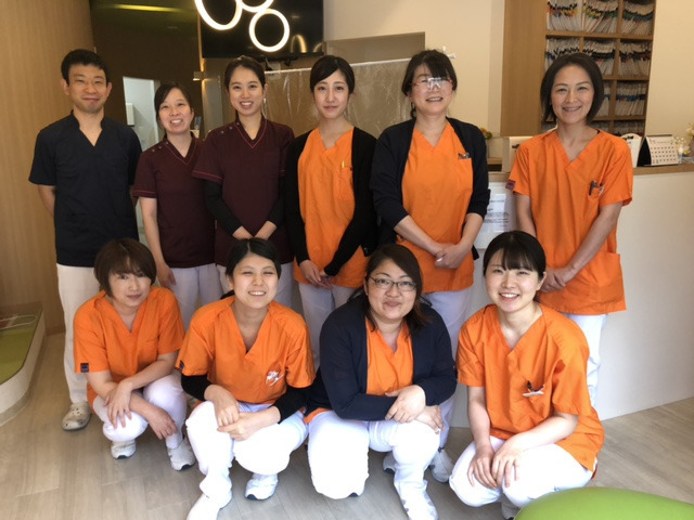 ひだまりの歯科の写真:20代~40代、経験者や未経験者、子育て中のママさんまで様々なスタッフが活躍中!