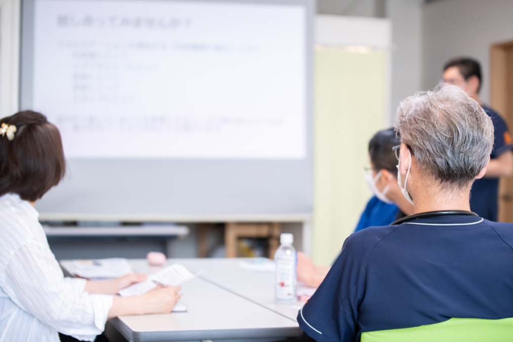 笑みくる訪問看護ステーション（言語聴覚士の求人）の写真4枚目：事業所内研修