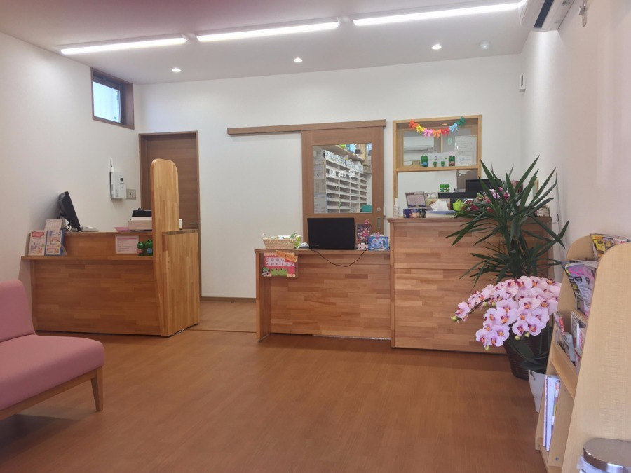 アイワ薬局野田店（薬剤師の求人）の写真2枚目：現在4名のスタッフが在籍。とてもあたたかい雰囲気の職場です！