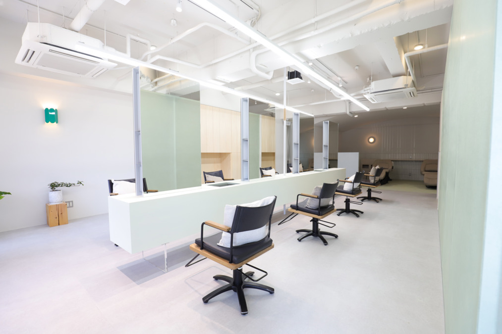 DEE okazaki(美容師の求人)の写真2枚目: