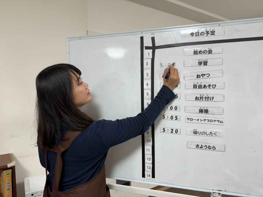 Green Apple調布ケ丘（放課後等デイサービス）（児童指導員/指導員の求人）の写真6枚目：