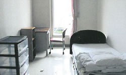 障害者支援施設梨花の里の写真3枚目：ご利用者様の居室です！
窓から差し込む光があたたかいです！