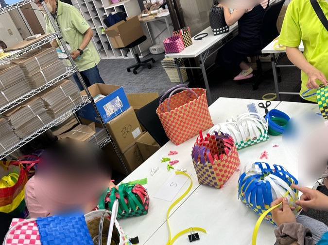 就労継続支援B型事業所 オリーブ喜多山(生活支援員の求人)の写真5枚目:マルシェで販売する商品をご利用者様と一緒に手作りします♪