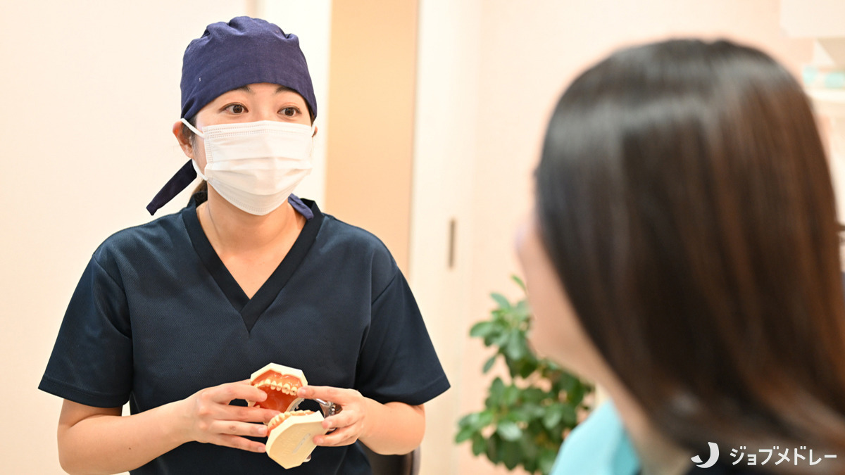 医)桜台駅前歯科クリニック(歯科医師の求人)の写真19枚目:歯磨き指導の様子です