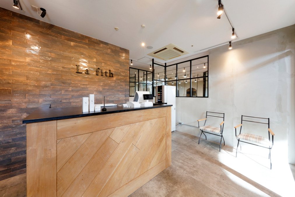 La fith hair enn 宝塚店の写真2枚目：