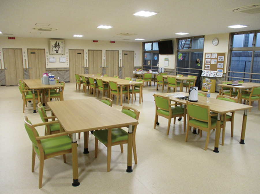 デイサービスセンターからふる 上鳥羽(介護職/ヘルパーの求人)の写真2枚目: