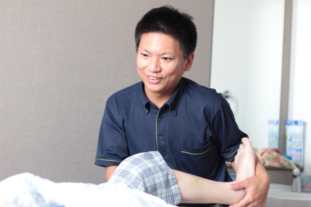 東海記念病院 介護複合施設(介護職/ヘルパーの求人)の写真4枚目:施設では機能訓練指導員として理学療法士中心にリハビリにも力を入れています。