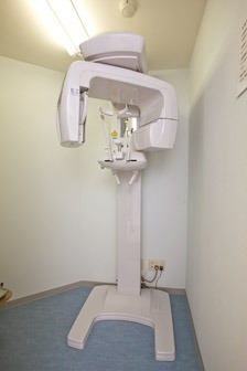 フォレスト歯科医院の写真4枚目：従来のものに比べ格段に体に優しい最新のレントゲン装置です