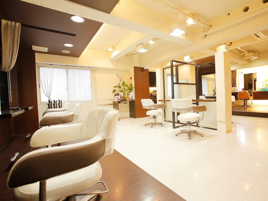 hair&make Esprit 駒沢大学駅前店 (美容師の求人)の写真2枚目: