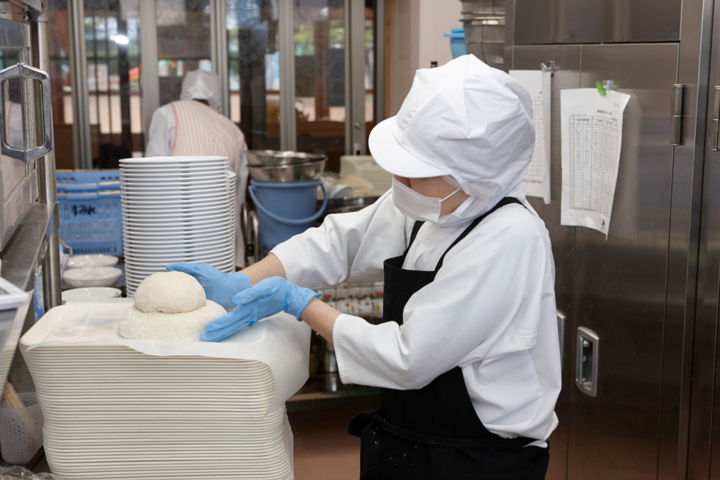 株式会社京料理花萬 ケアハウスプラスしこうえん内の厨房(管理栄養士/栄養士の求人)の写真3枚目: