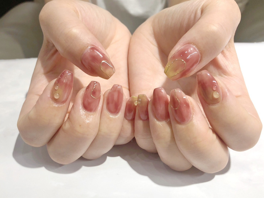 NAILSALON Junonoの写真4枚目：一層残しやパラジェル使用など、お爪への負担を徹底的に考え抜いた施術です。