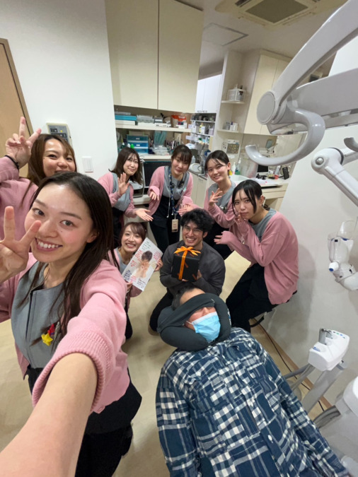 医療法人三恵会 しげなが歯科・矯正歯科(歯科衛生士の求人)の写真5枚目:ある日の昼休み(^^♪