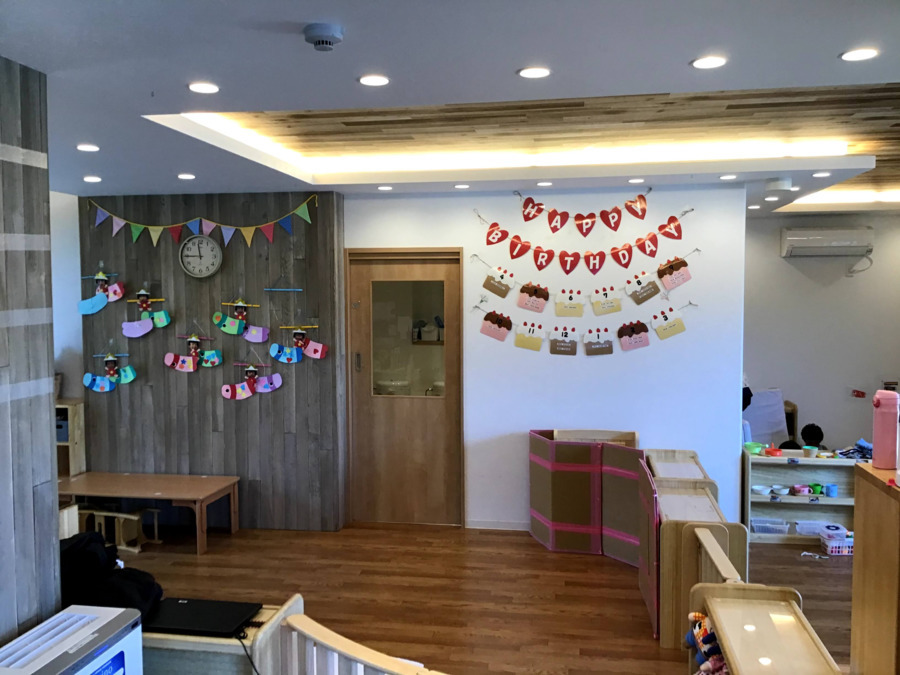&KIDS ことのはほいくえん(保育士の求人)の写真2枚目:各クラスつながっているので、職員間のコミュニケーションがとりやすいです。